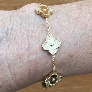 NEW Gold Floral Bracelet